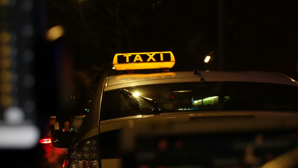 taxi.jpg